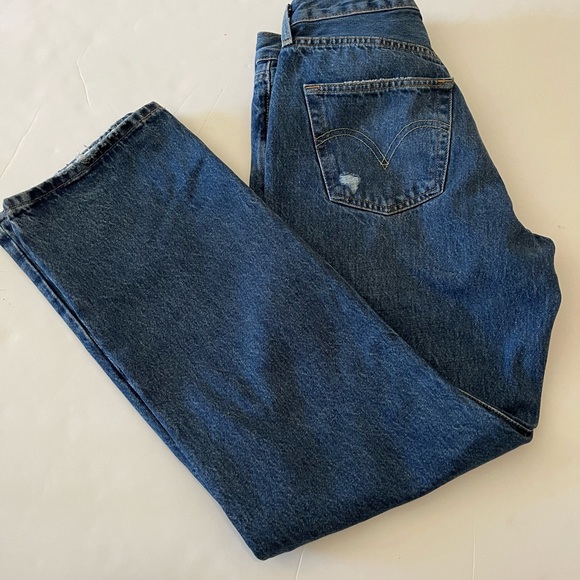 Levi’s 501 ‘90s Mid Rise Relaxed Through The Hip And Thigh Straight Leg Jeans - Picture 5 of 10